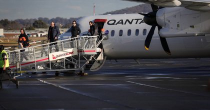 Qantas axes long-standing routes between the Riverina and the Murray