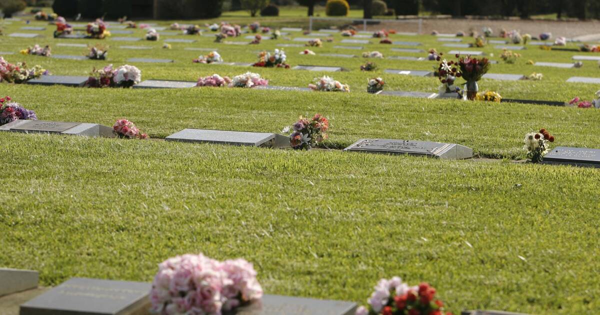 'Bureaucratic nightmare' blocking family from honouring their grandfather