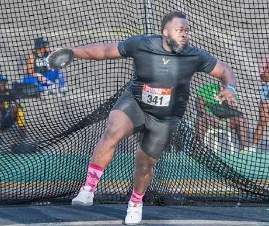 Wright wins discus, Moore grabs silver in 110-metre hurdles