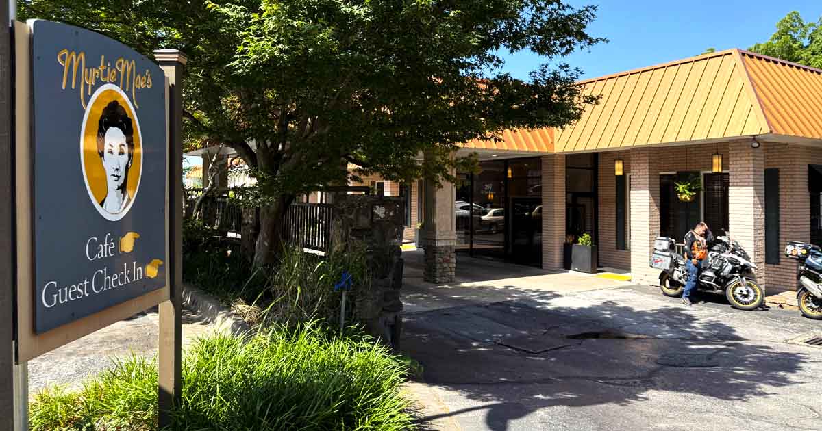 People Drive From All Over Arkansas To Eat At This No-Frills Southern Restaurant