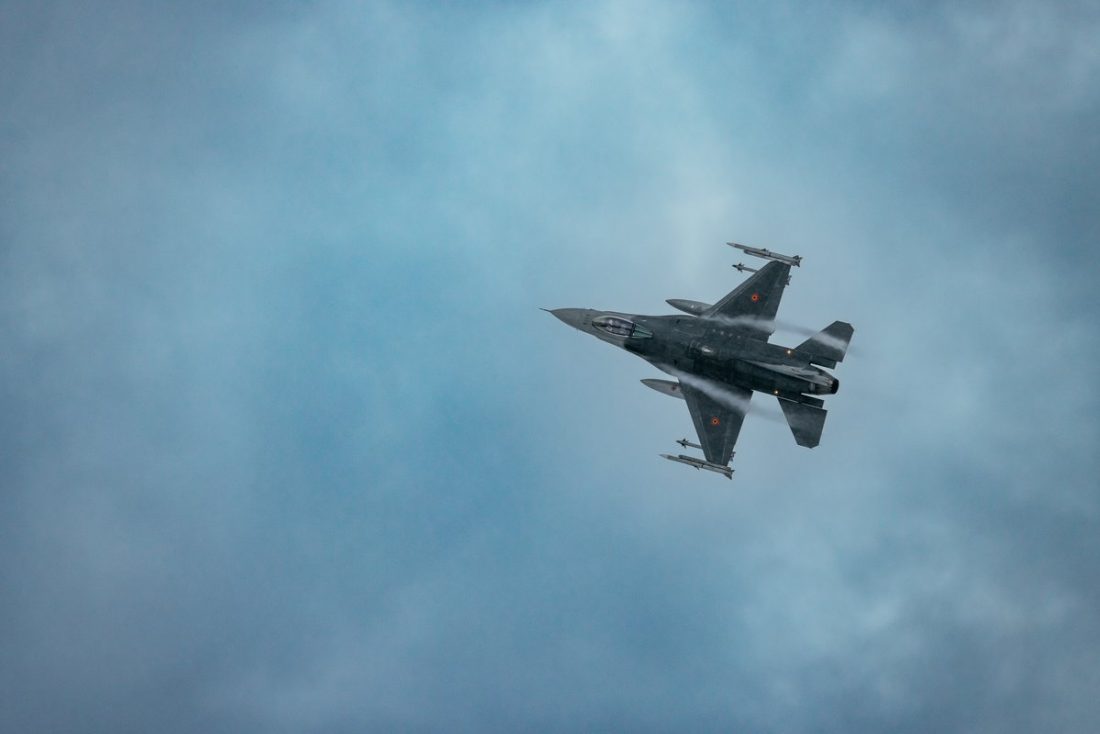 Un avion F-16 s-a prăbușit în timpul unui zbor de antrenament în Turcia / Pilotul s-a catapultat și a supraviețuit