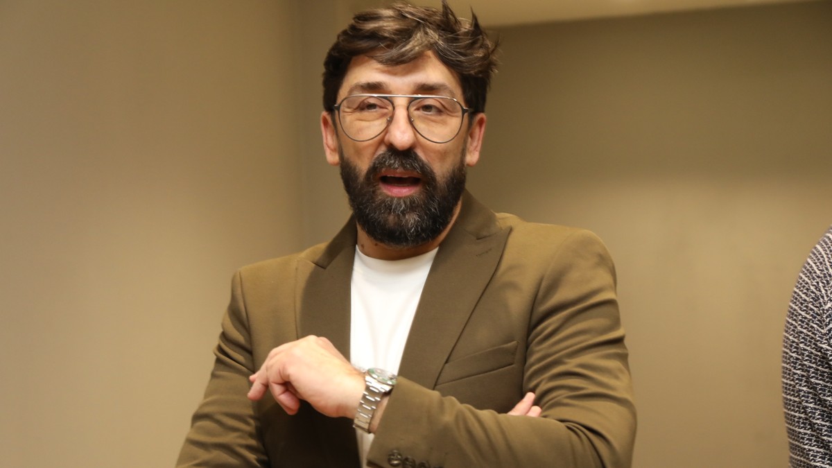 "ZA NEKIMA SE JOŠ TRAGA" Ognjen Amidžić se oglasio posle burne noći i proslave rođenja ćerkice: "Nadam se da ste bezbedno stigli kućama"