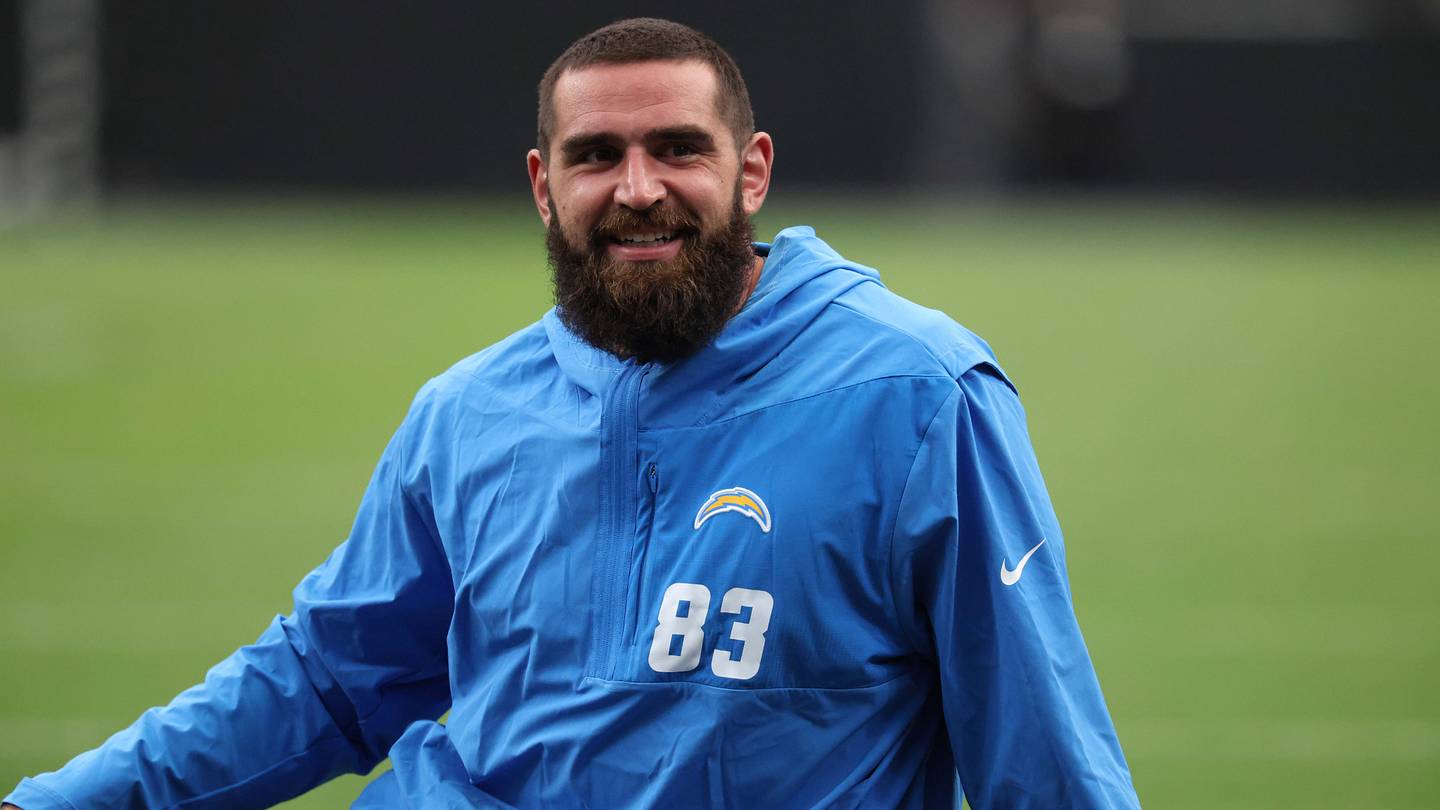 Tyler Conklin is getting ready to return, complicating TE competition in training camp