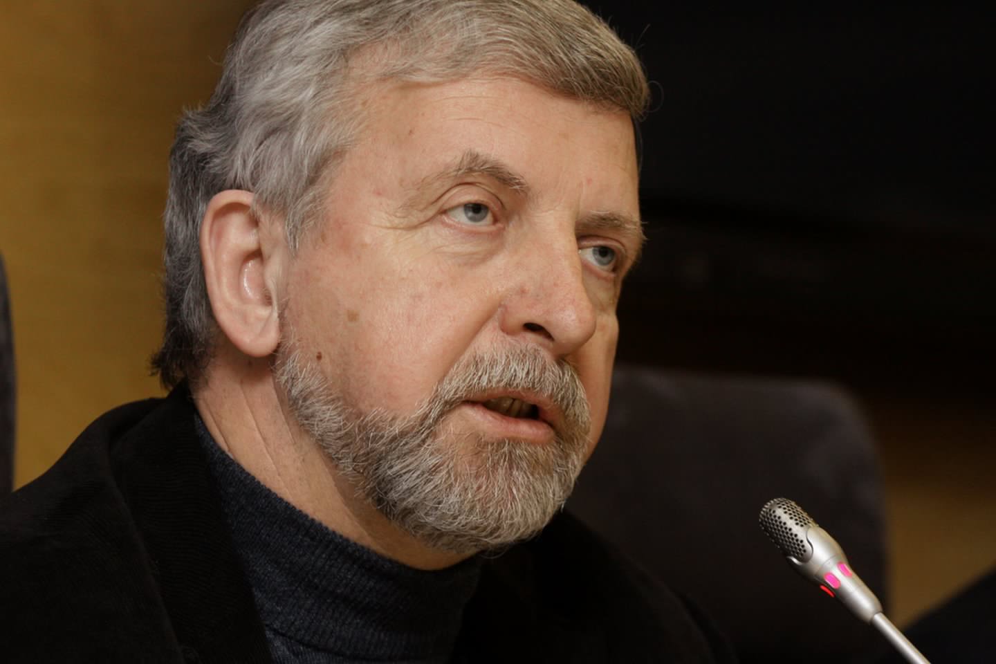 Būdamas 79-erių mirė Baltarusijos demokratijos lyderis A. Milinkevičius