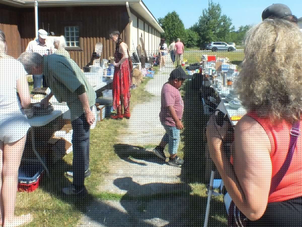 Massive community-wide garage sale took place in SSRT