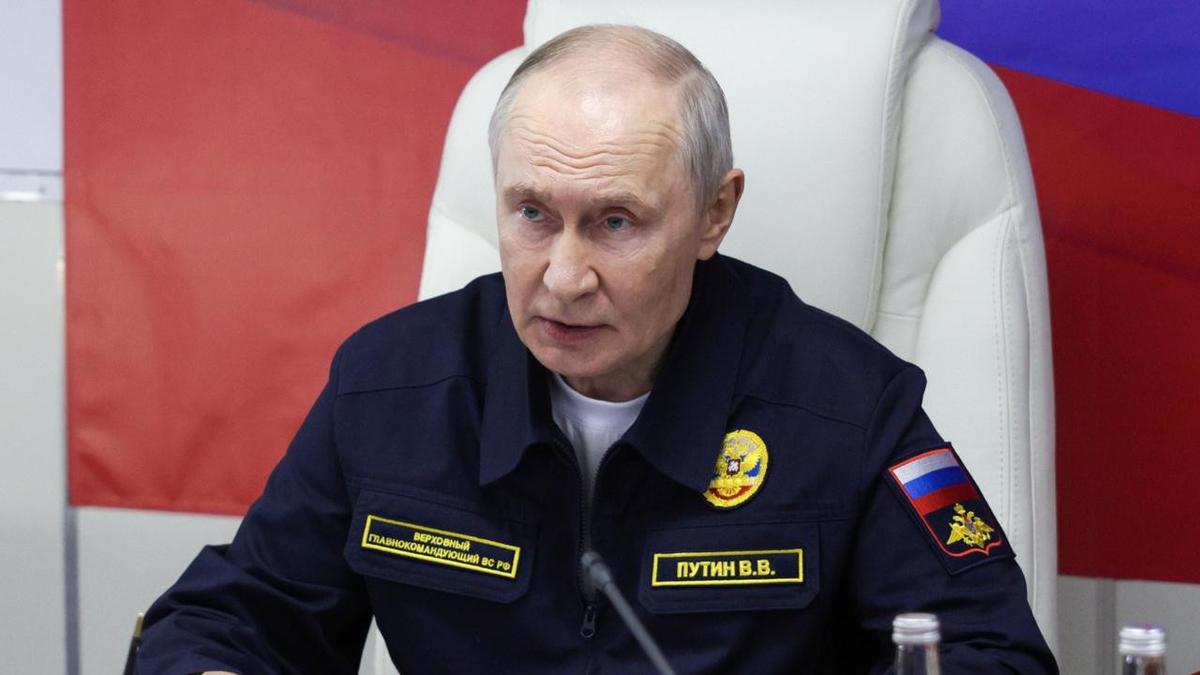 Putin threatens retaliation if Russian vessels seized