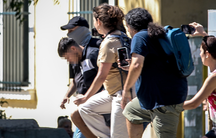 Κυψέλη: Νέες αποκαλύψεις για τον 26χρονο - «Είχε αλλάξει, σύχναζε σε μπαρ, συμπεριφερόταν σαν ελεύθερος»