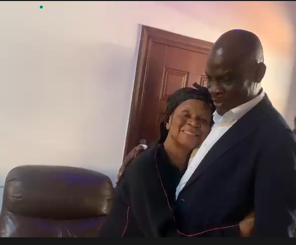 Haruna Iddrisu visits late Omane Boamah’s mother