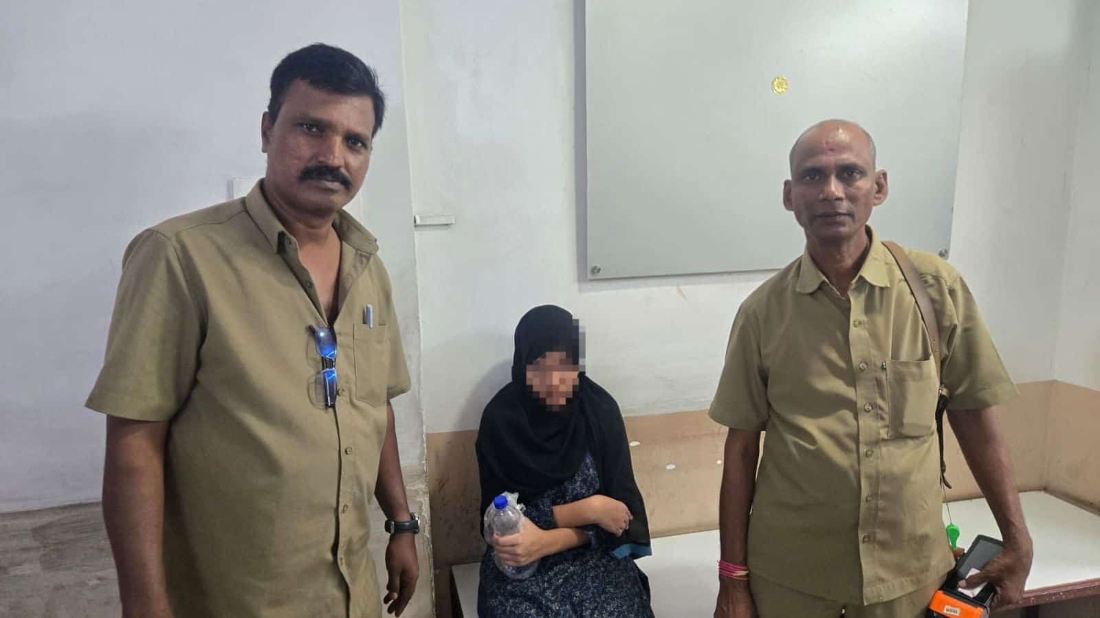 Minor girl flees gurukul in RTC bus, handed over to parents
