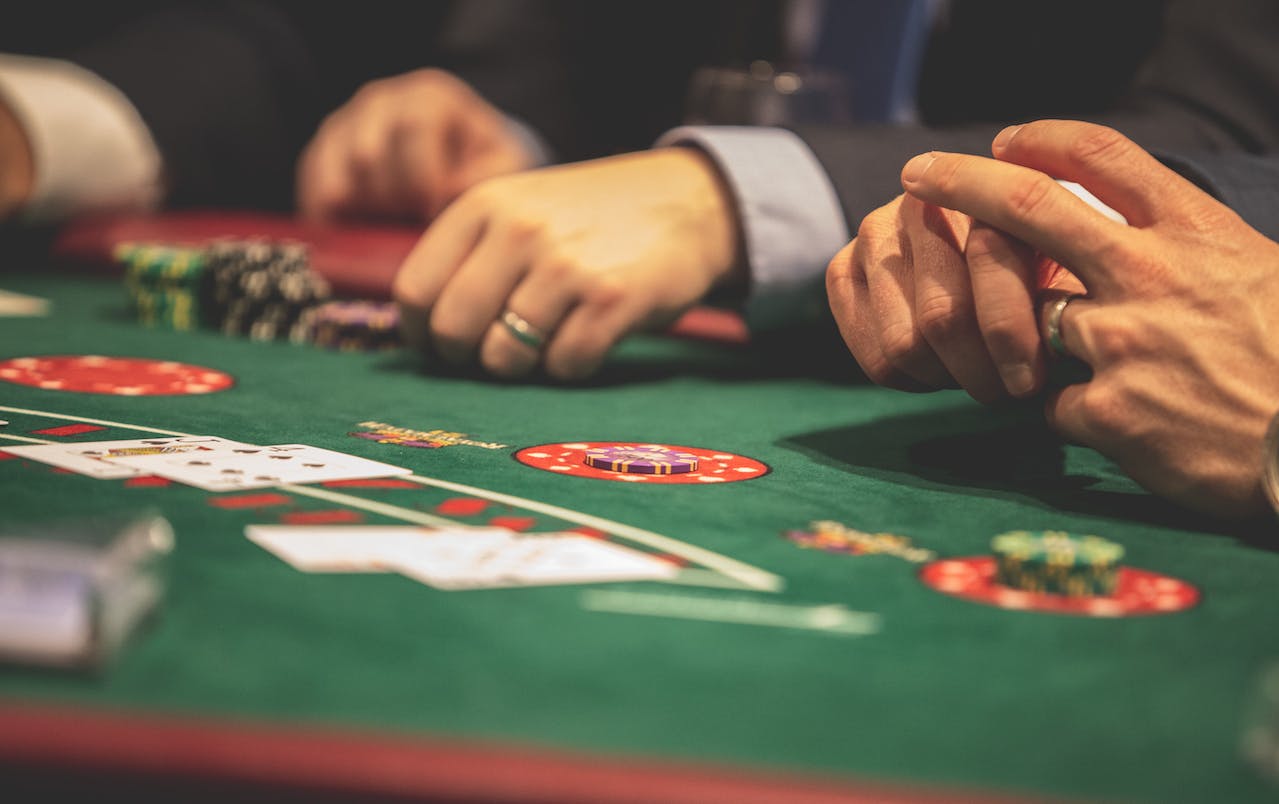 Comment on Comparing Financial Limits: Minimum and Maximum Online Casino Transactions in the Hungary and UK by lesha