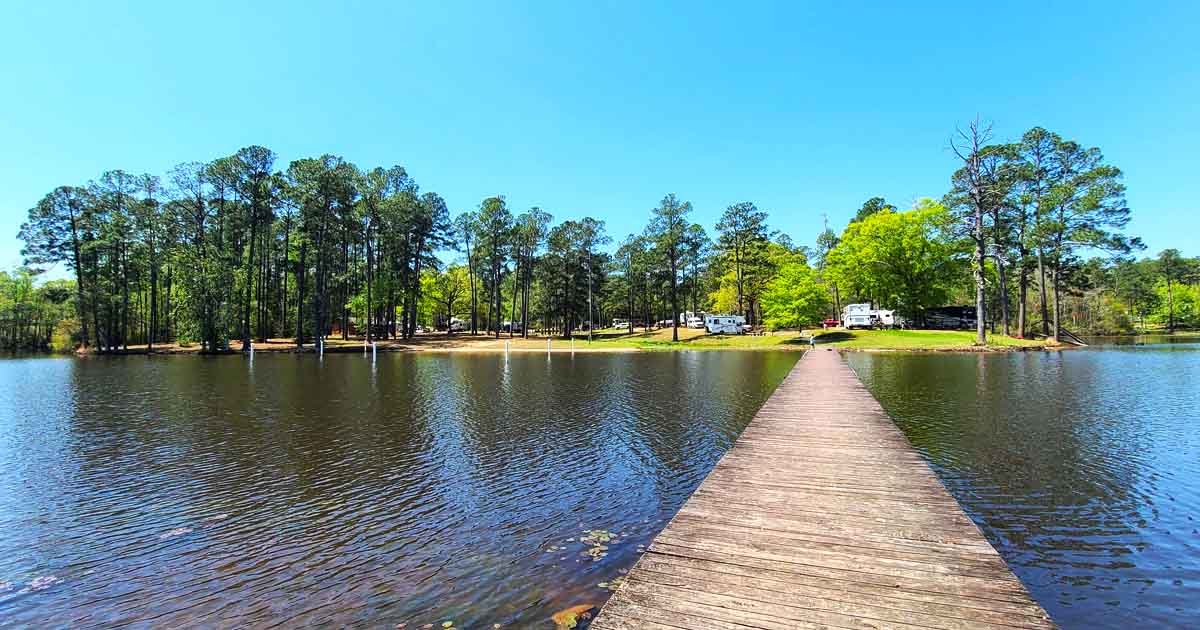 The Postcard-Worthy State Park In Mississippi That’s Almost Too Beautiful To Be Real