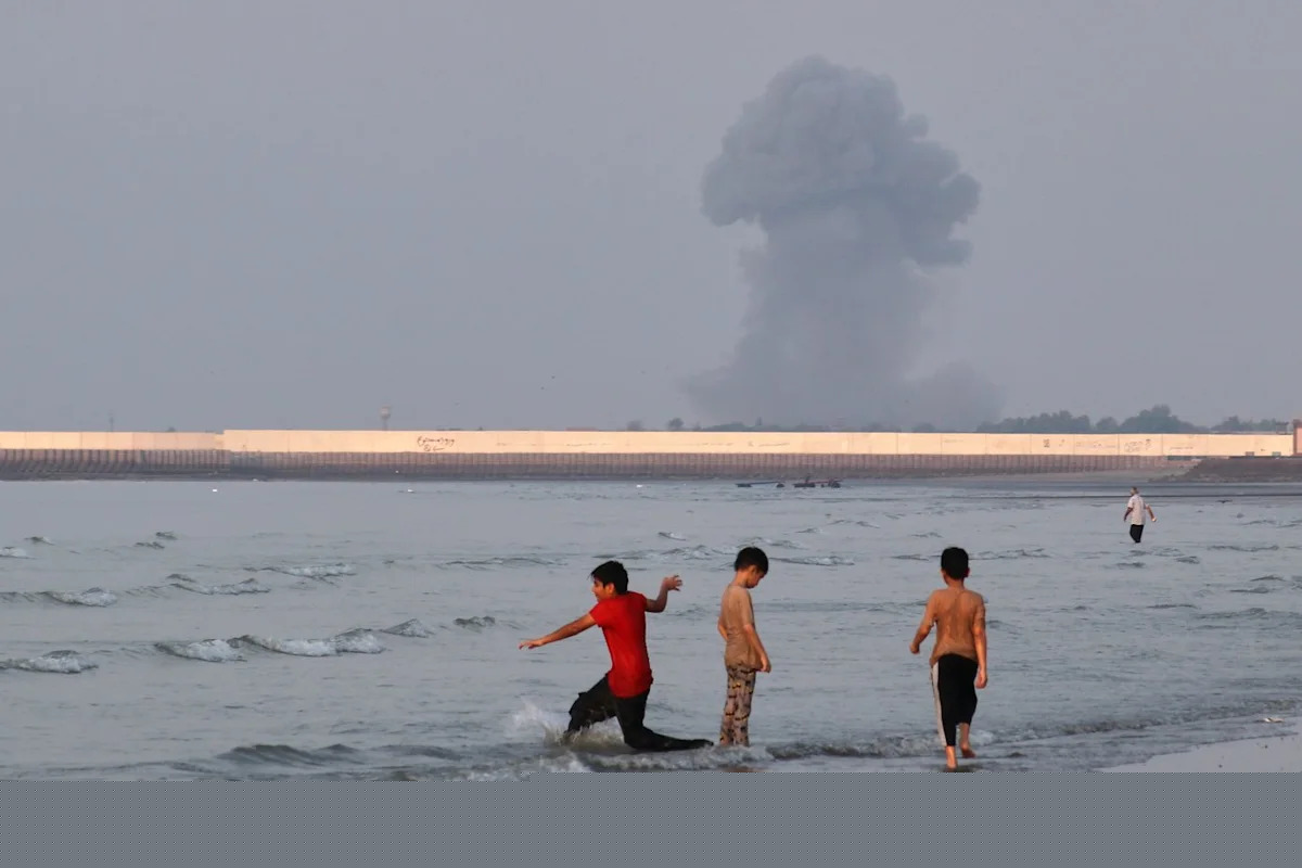 US strikes Iran and Bahrain warns of incoming fire as clashes over shipping routes escalate