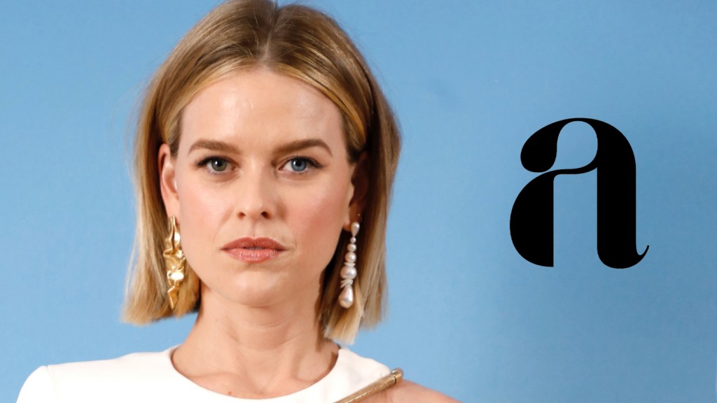 Alice Eve Signs With Artist International Group