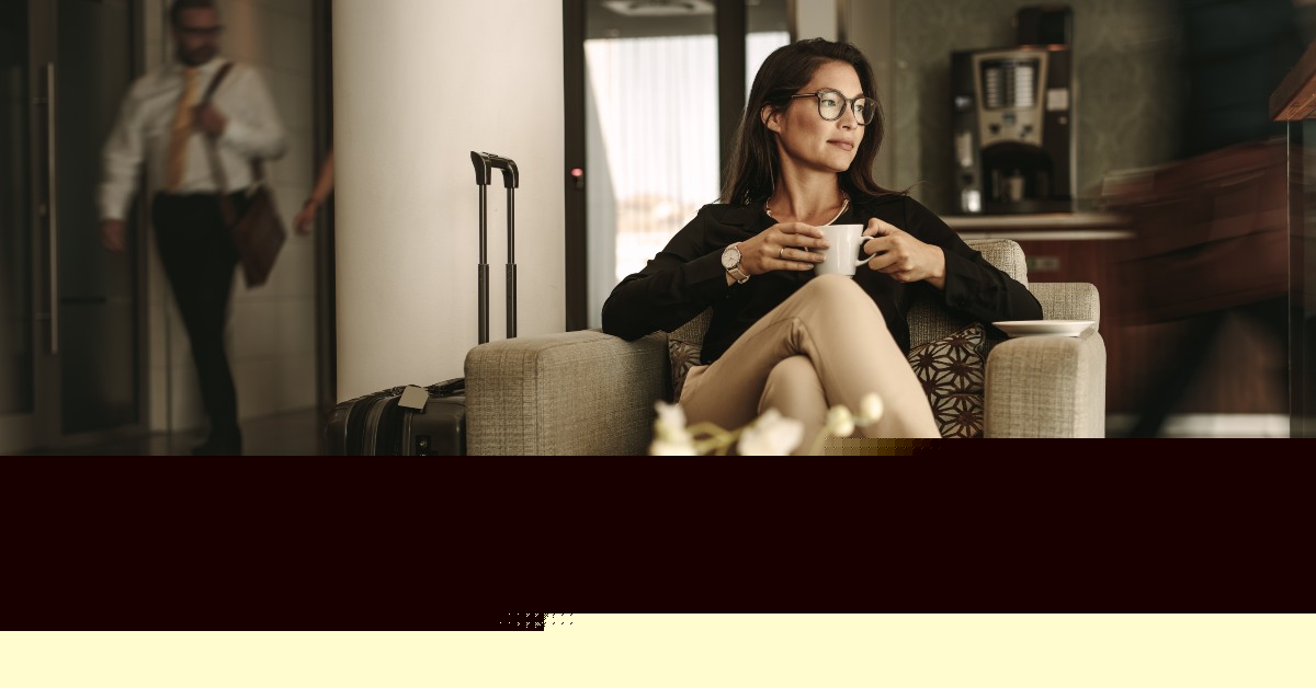 American Express Platinum Card® vs. Chase Sapphire Reserve®: Which is Best for Lounge Access?