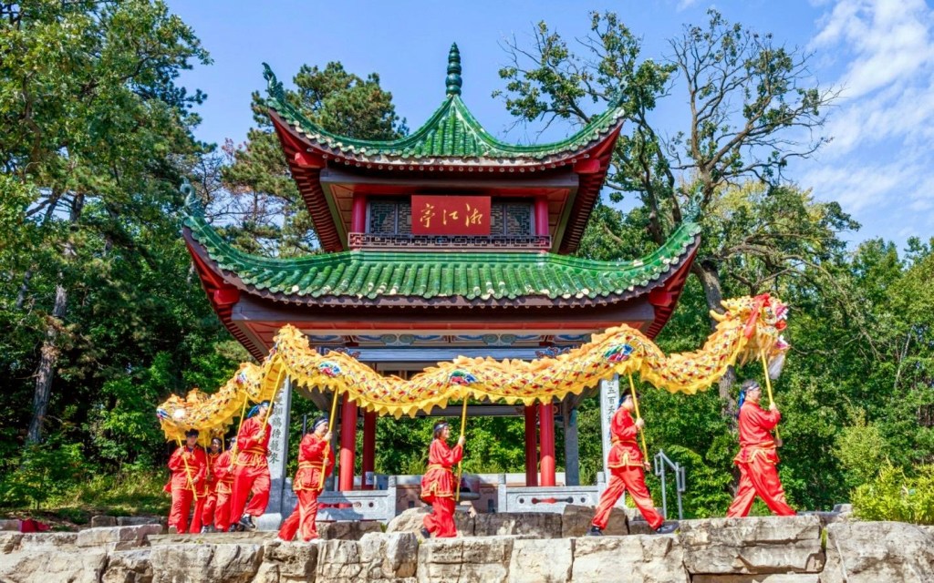 Festival at St. Paul’s Lake Phalen celebrates Chinese harvest moon holiday