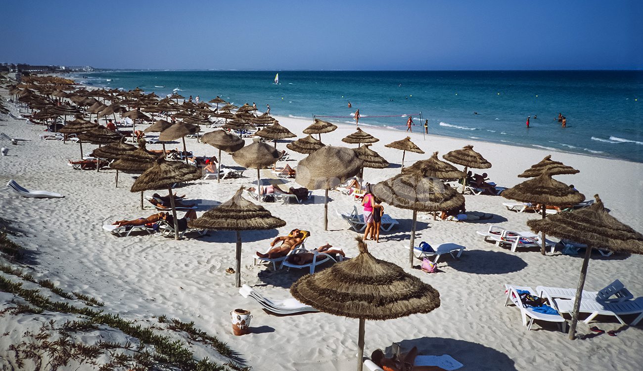 Tourisme : plus de 8,4 millions de dinars injectés pour la propreté et l’aménagement des zones touristiques et des plages