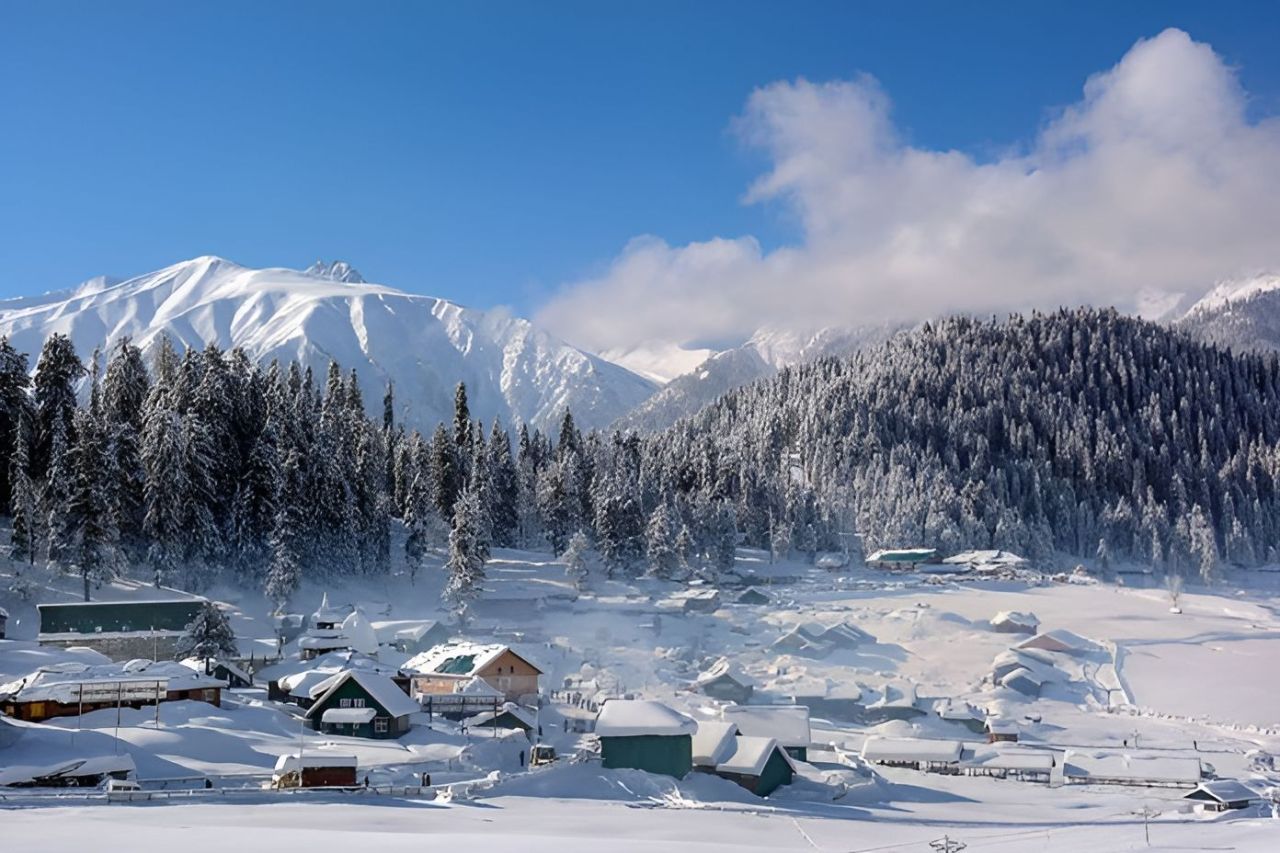Rain and Snowfall Likely in Jammu & Kashmir from October 4; IMD Issues Weather Warning