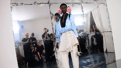 From Love Letters To Heist Jewels, 5 Exquisite Spring Couture Accessory Trends