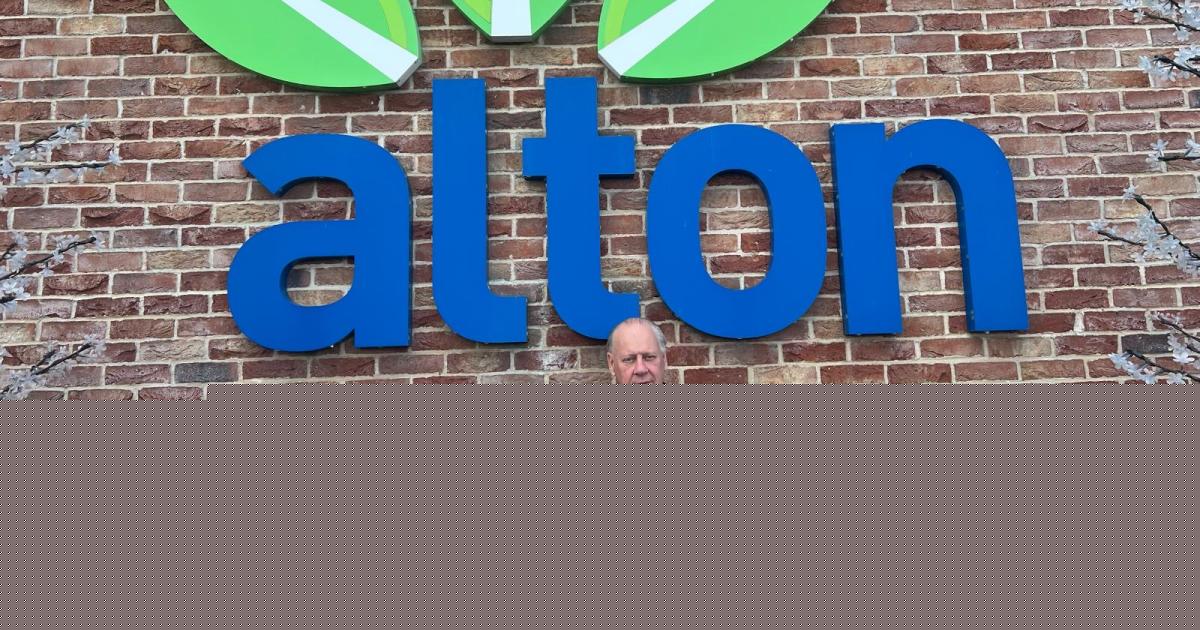 Tributes to beloved garden centre worker who spent 47 years serving customers