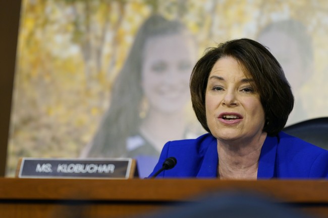 Amy Klobuchar Gets Absolutely Booed Off Stage for Border & Cop Lies — Then Calls to Defund ICE