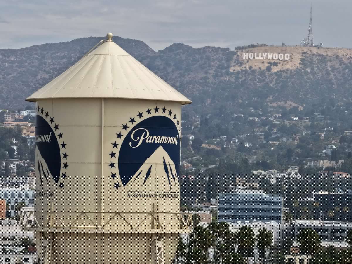 U.S. judge pauses Paramount-Warner Bros. deal with ‘serious’ concerns