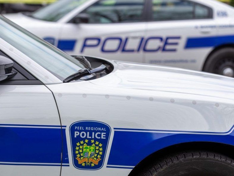 Woman, 18, accused of stabbing boy, 17, on Mississauga bus