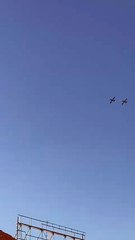 Le frecce tricolori sorvolano i cieli di Milano