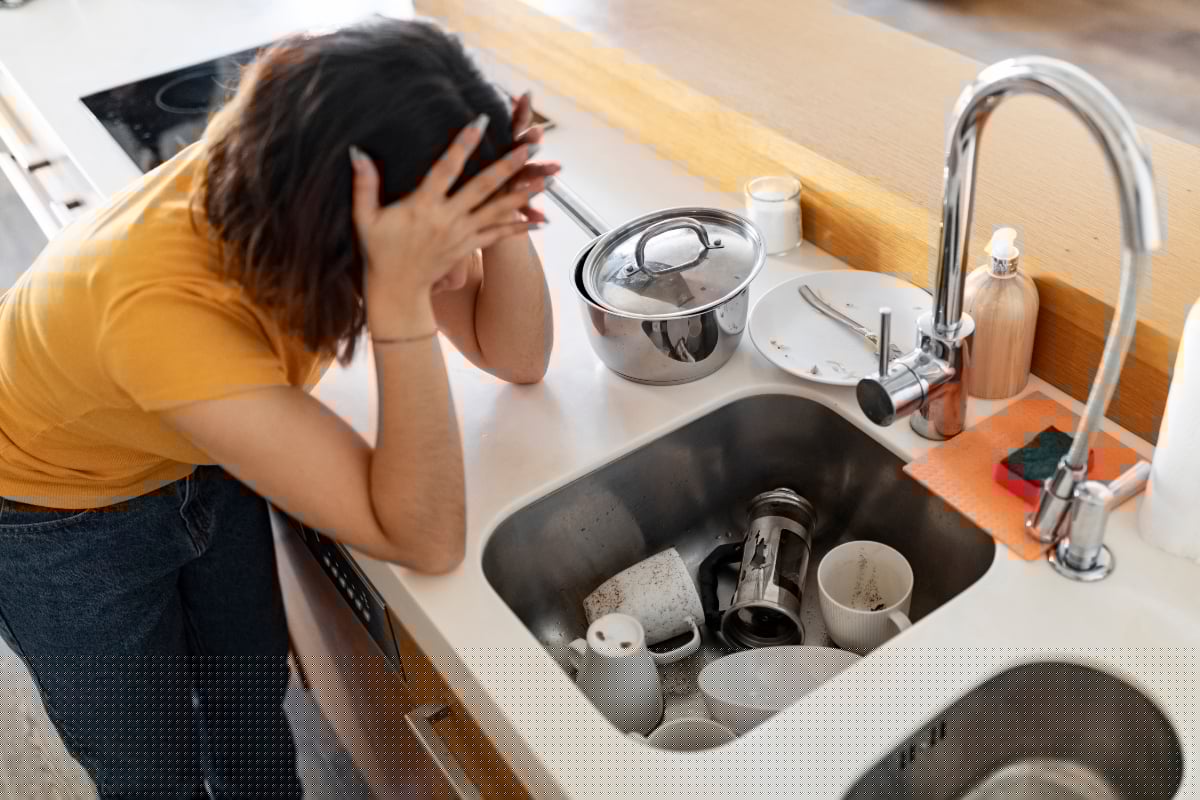 Psychology says people who leave dirty dishes have these 5 surprising personality traits