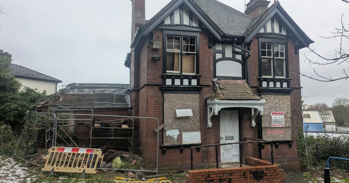 Owner of crumbling historic hospital building told to make improvements