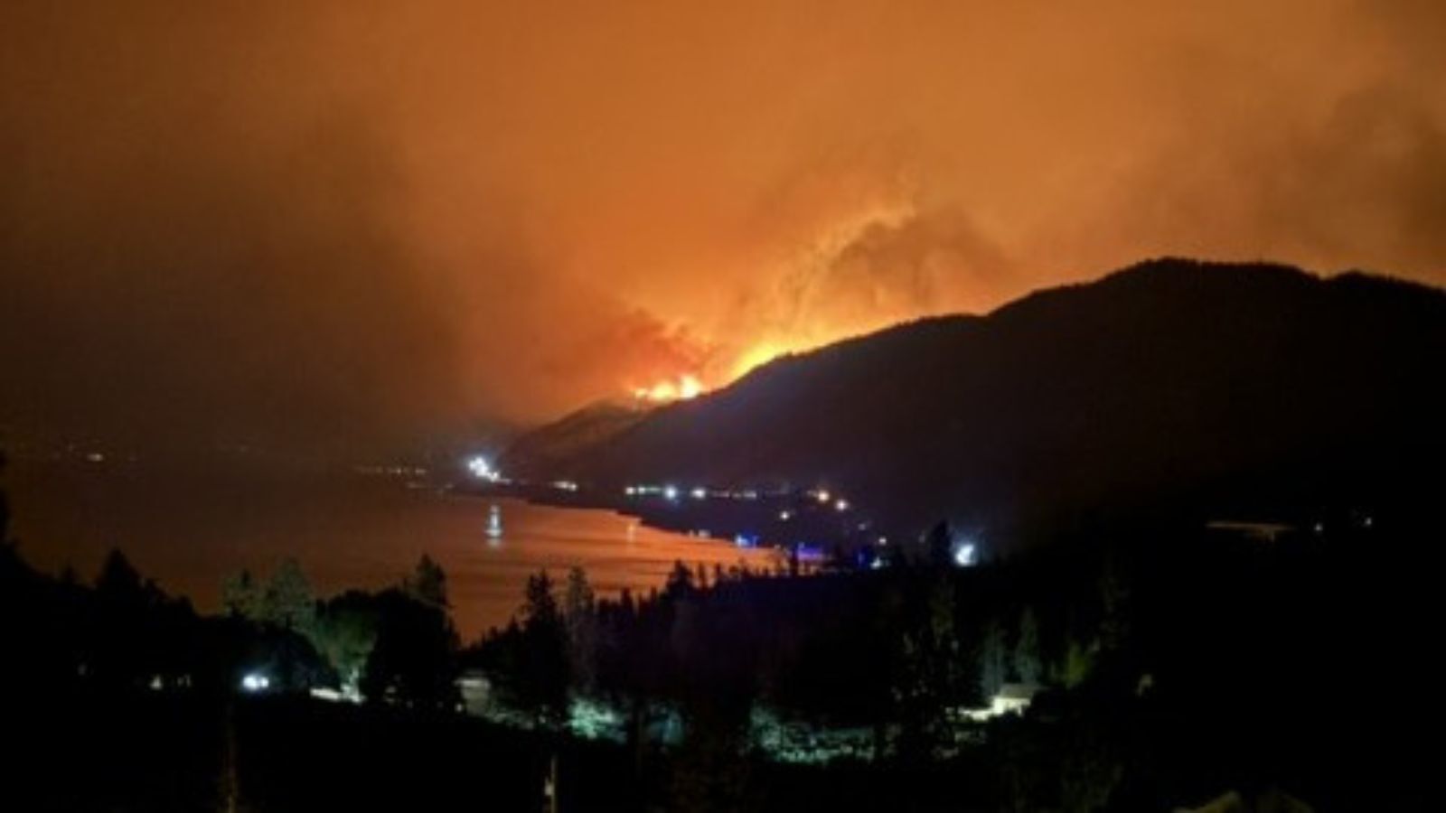 Update: 55 airlifted, evacuation expanded after explosive wildfire grows in south Okanagan