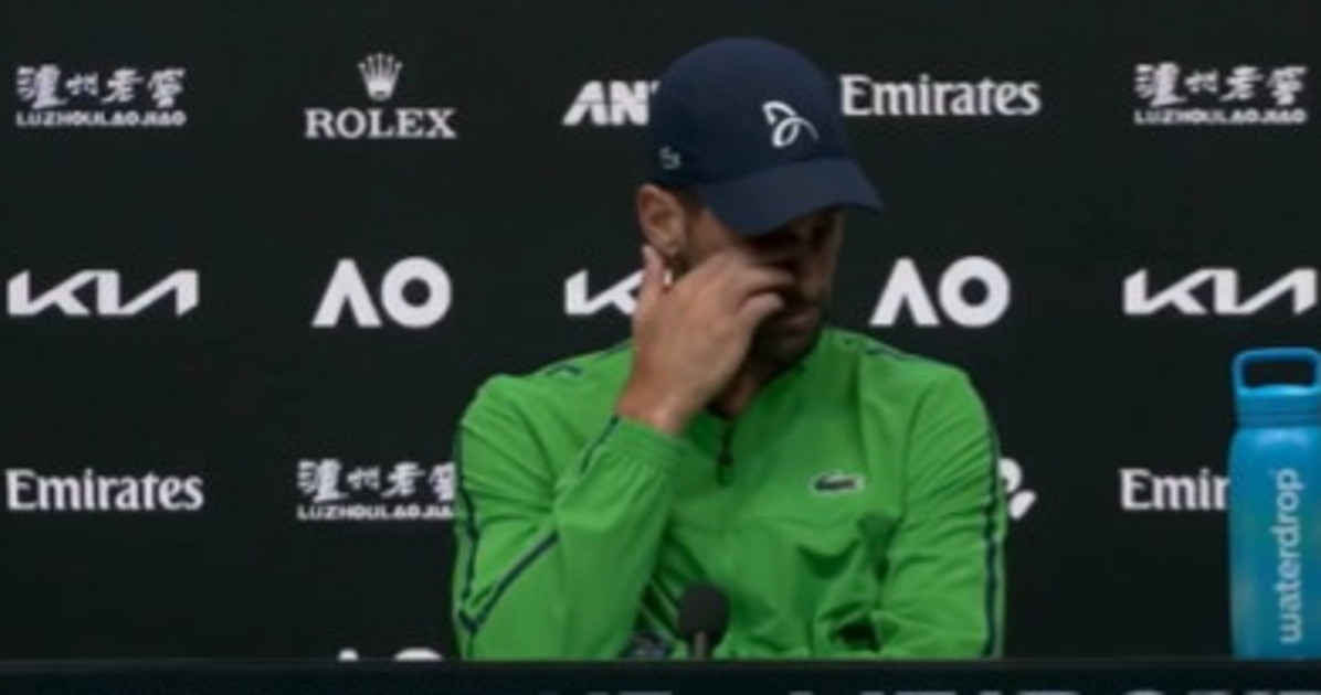 Novak Djokovic fulmina il giornalista: "Circa 15 anni..."