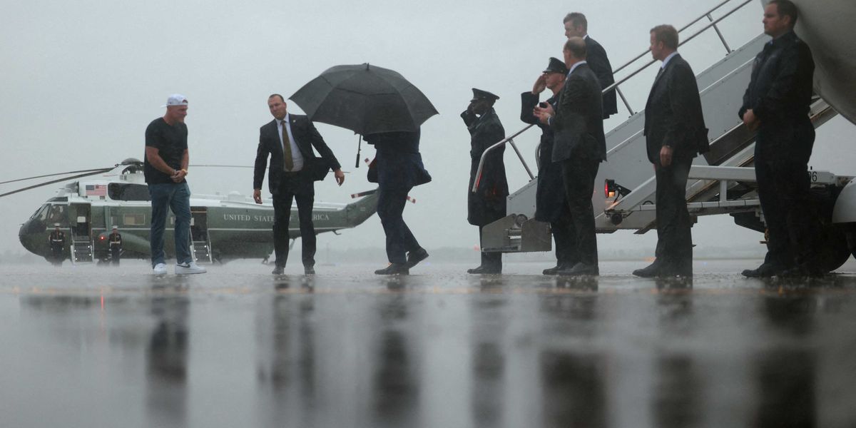 'Get this man a catering cart': Internet ridicules Trump as he battles Mother Nature