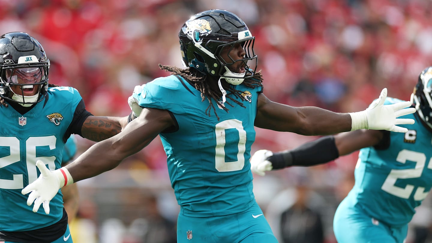 Mind-blowing stat confirms just how dominant Jaguars' Devin Lloyd has been