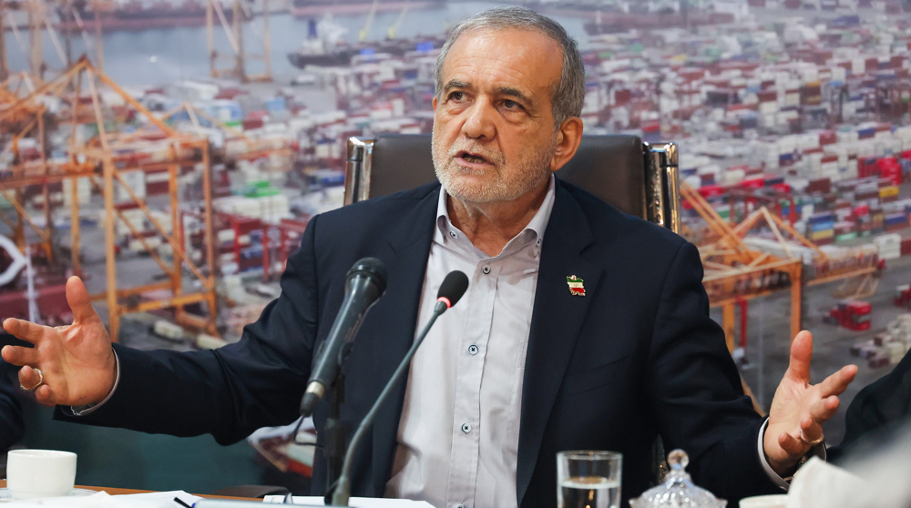 Pezeshkian Urges National Unity to Combat Sanctions and Threats