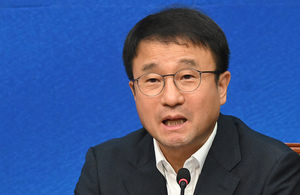 한병도 “3대 메가프로젝트, 법과 제도로 적기에 뒷받침”