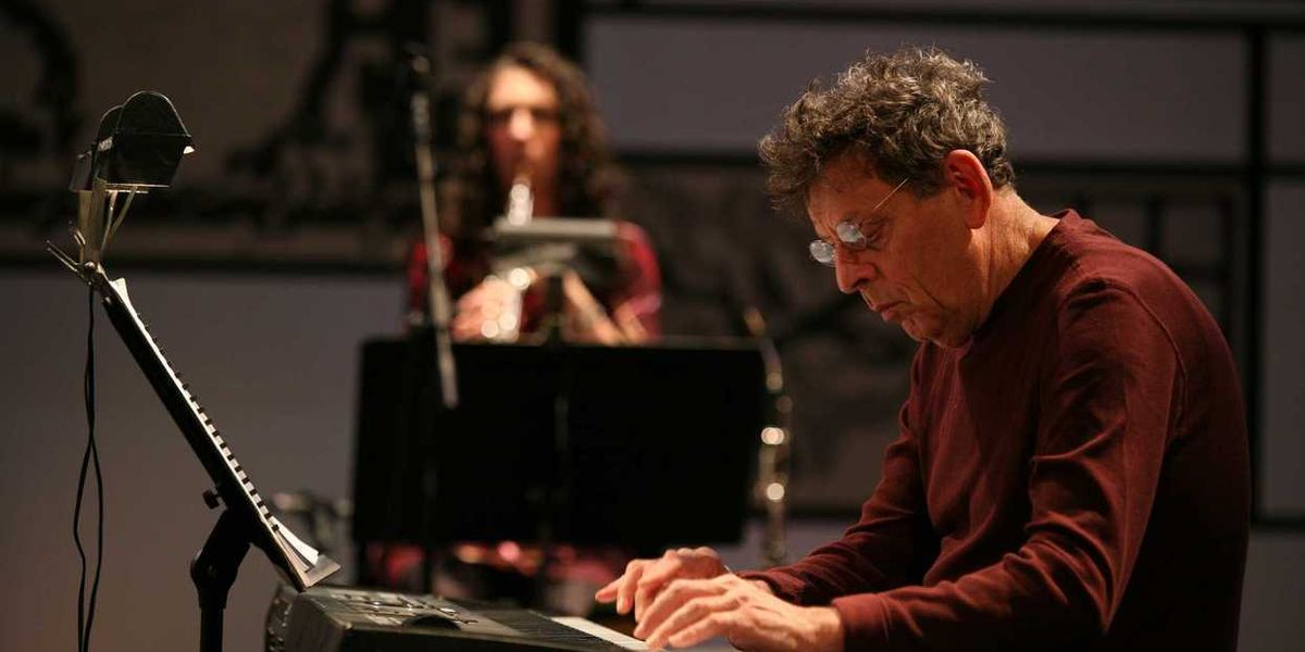 Philip Glass' last work is a direct 'warning' about Trump: legal scholar