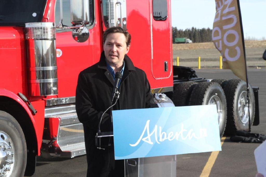 Alberta continues to make progress on commercial trucking infractions