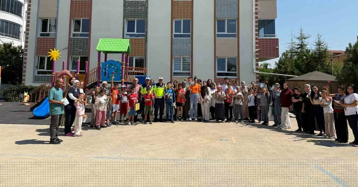 Develi'de Öğrenci ve Öğretmenlere Trafik Eğitimi