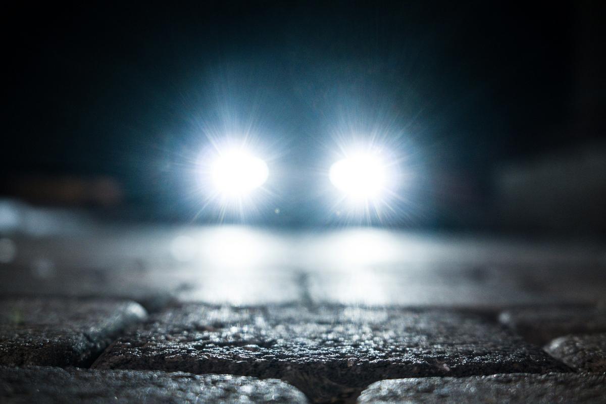 Your Cloudy Headlights Could Be Putting You at Risk in Minnesota