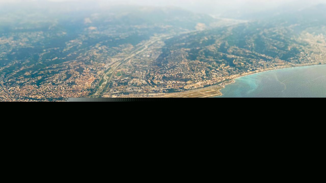 The most beautiful airport landings in the world