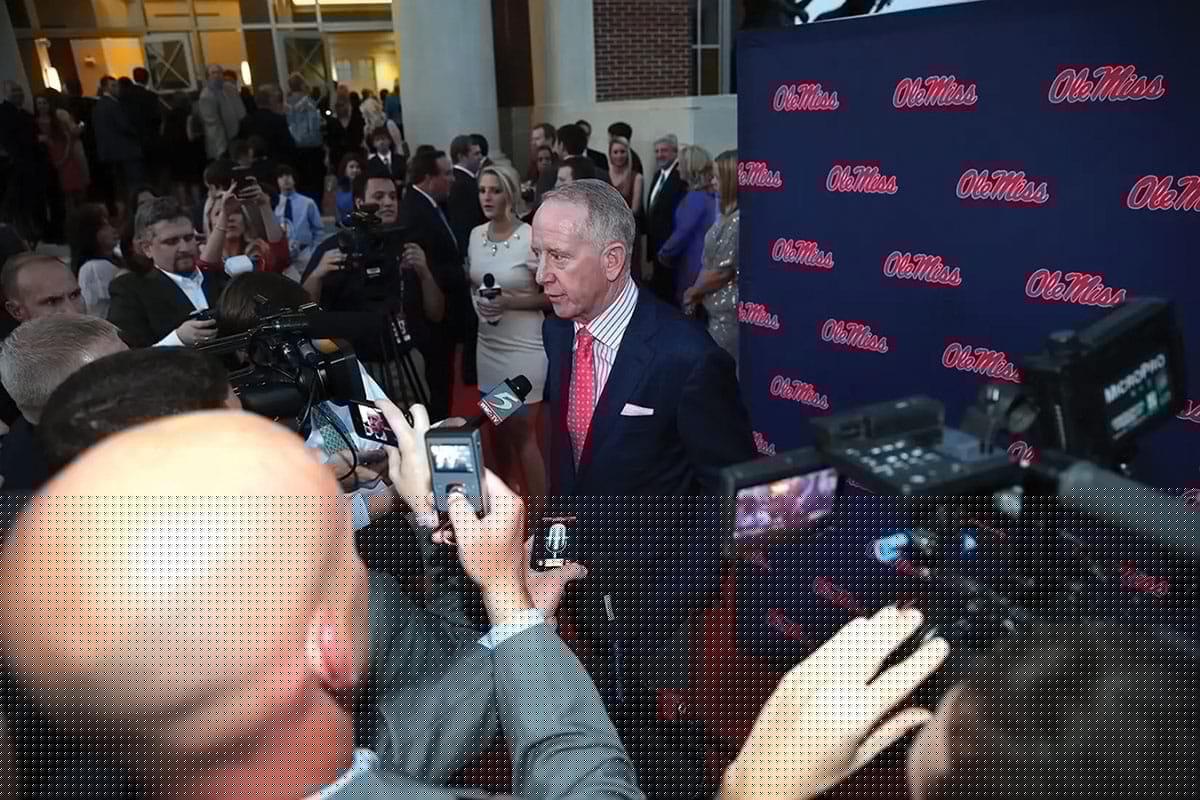 Ole Miss legend Archie Manning to be honored with on-campus statue