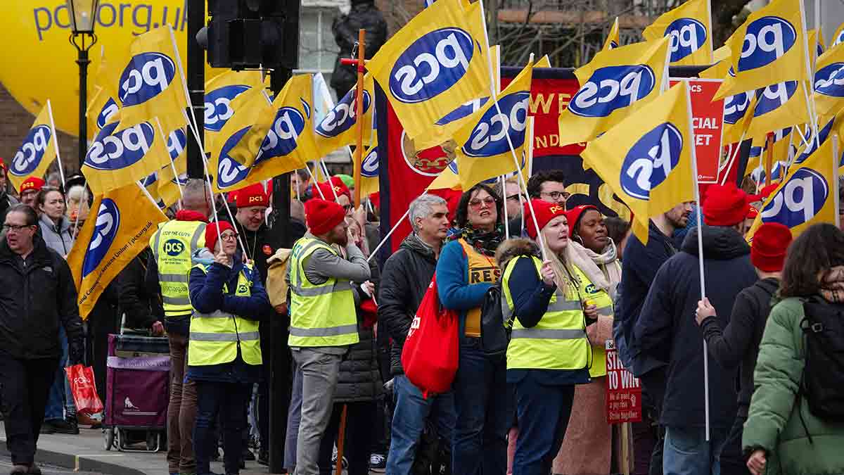 Burnham urged to prioritise repeal of 50% turnout threshold
