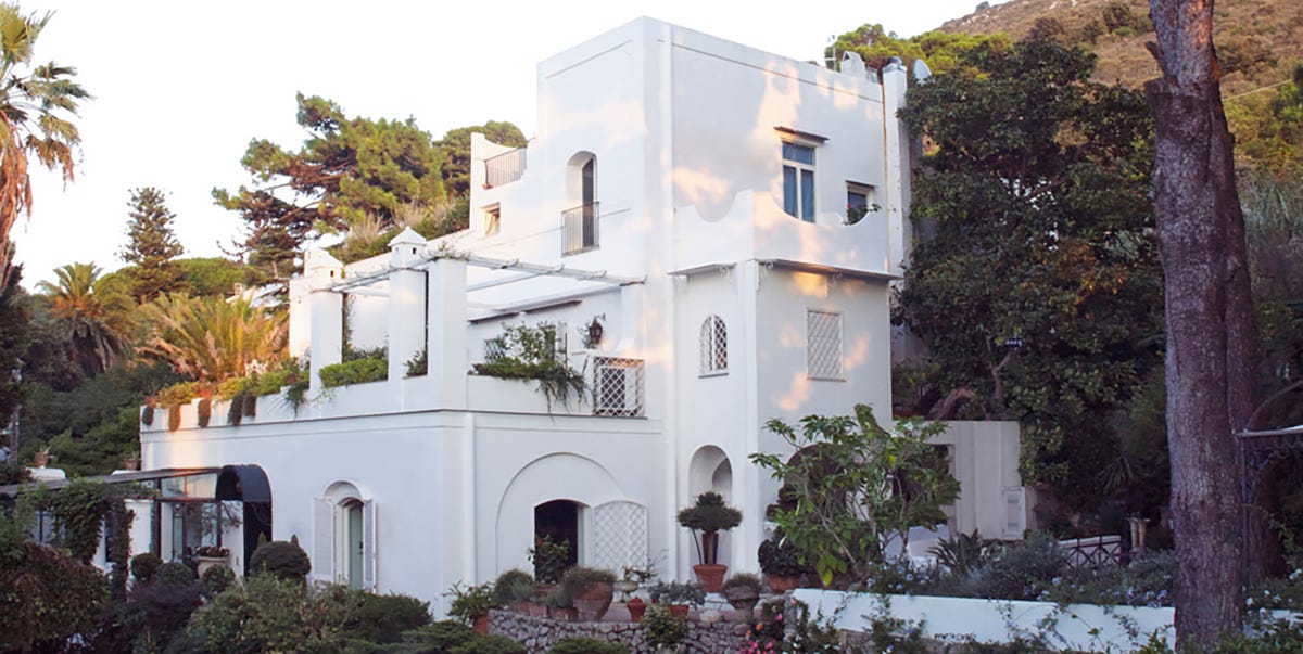 An Island Villa That Epitomizes Family Friendly Comfort