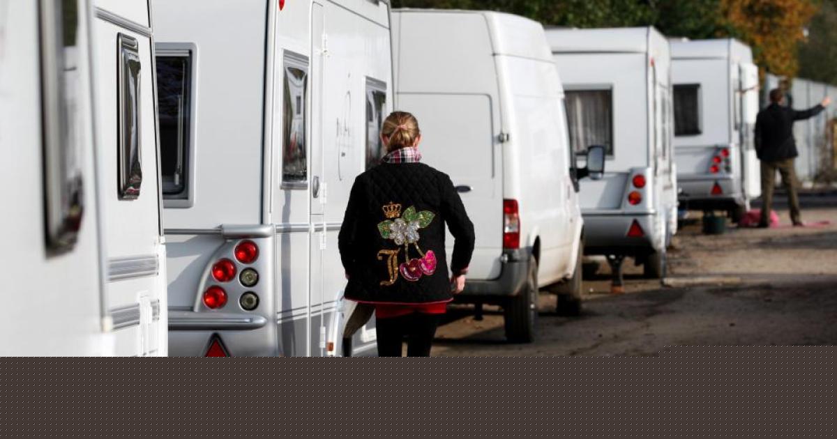 Row breaks out over children's safety at traveller site