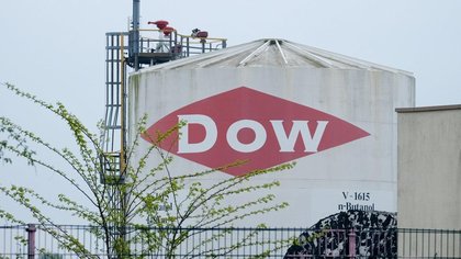 Chemical maker Dow is cutting 4,500 jobs, will rely on AI