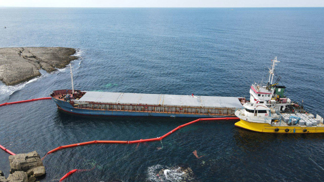 Kocaeli'de kuru yük gemisi karaya oturdu: Kurtarmak için çalışma başlatılacak