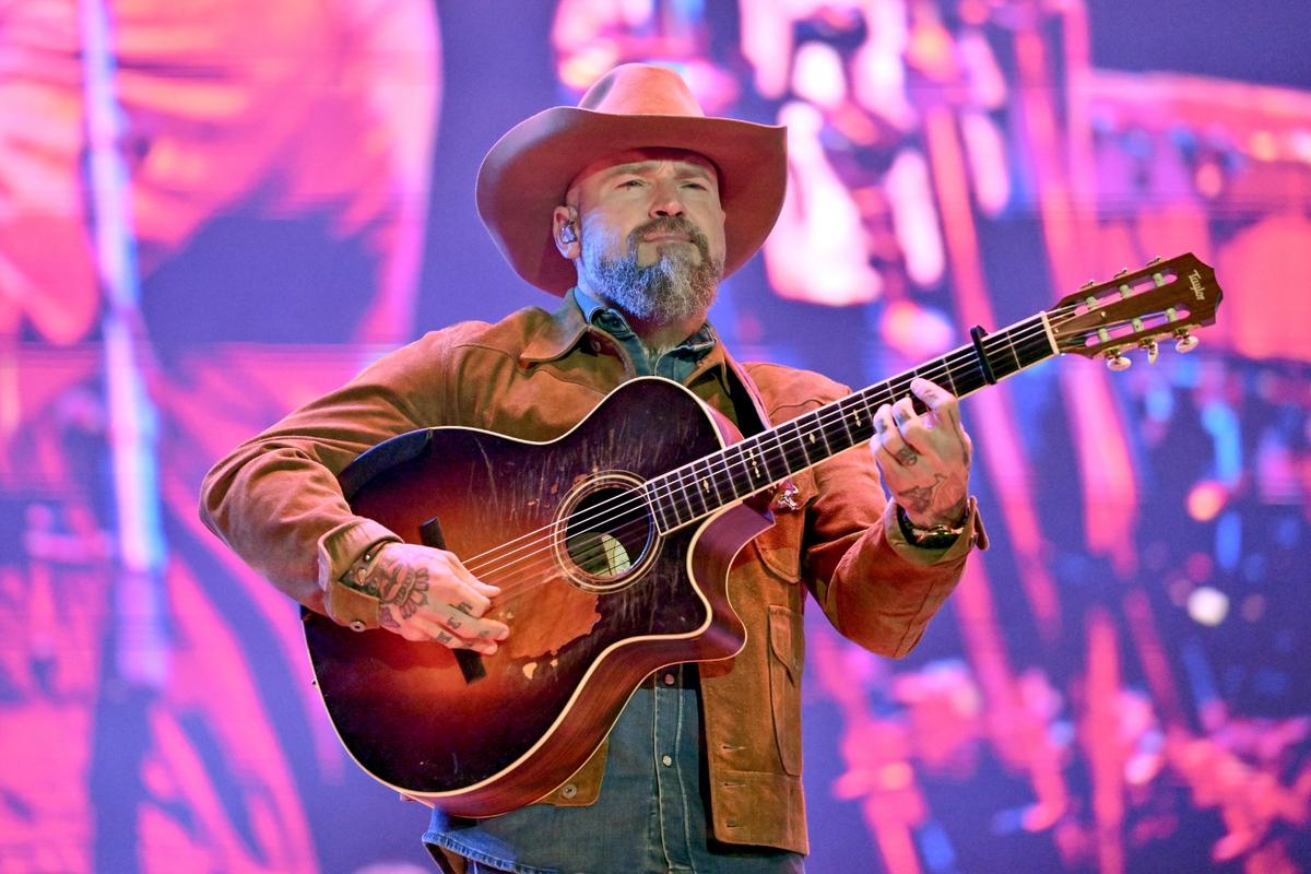 Zac Brown Just Treated His Whole Crowd to a Free Cruise