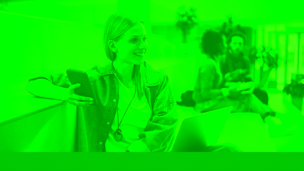 How does online schooling support students preparing for college?