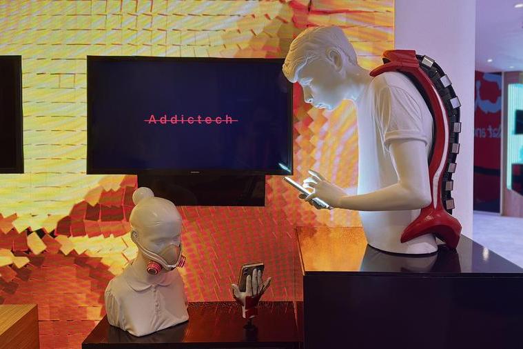 E& launches “Addictech” to spark conversation on digital wellbeing for children and teens