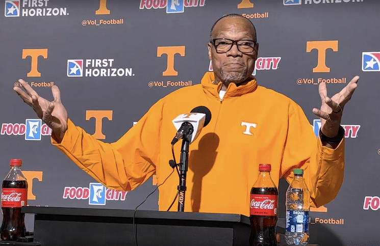Tennessee Football LB Coach William Inge Shares Reaction to Suspension of Arion Carter